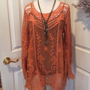 🎉🎈HOST PICK🎈🎉 Peach/rust "lace" top